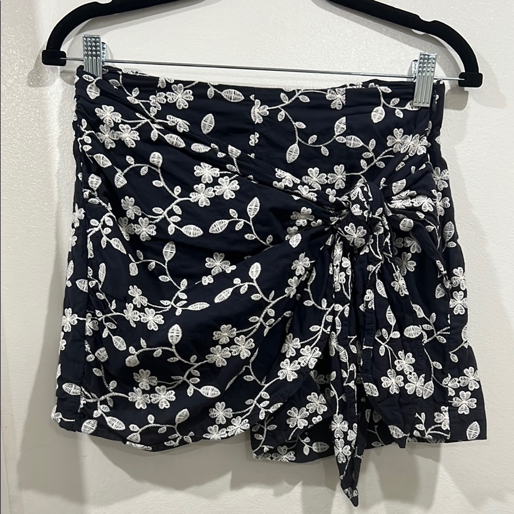 Zara Floral navy and White Wrap Skort